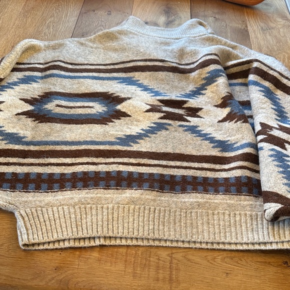 Ariat Cream Zip-Up Sweater with Brown and Blue Southwestern Pattern - Picture 4 of 4